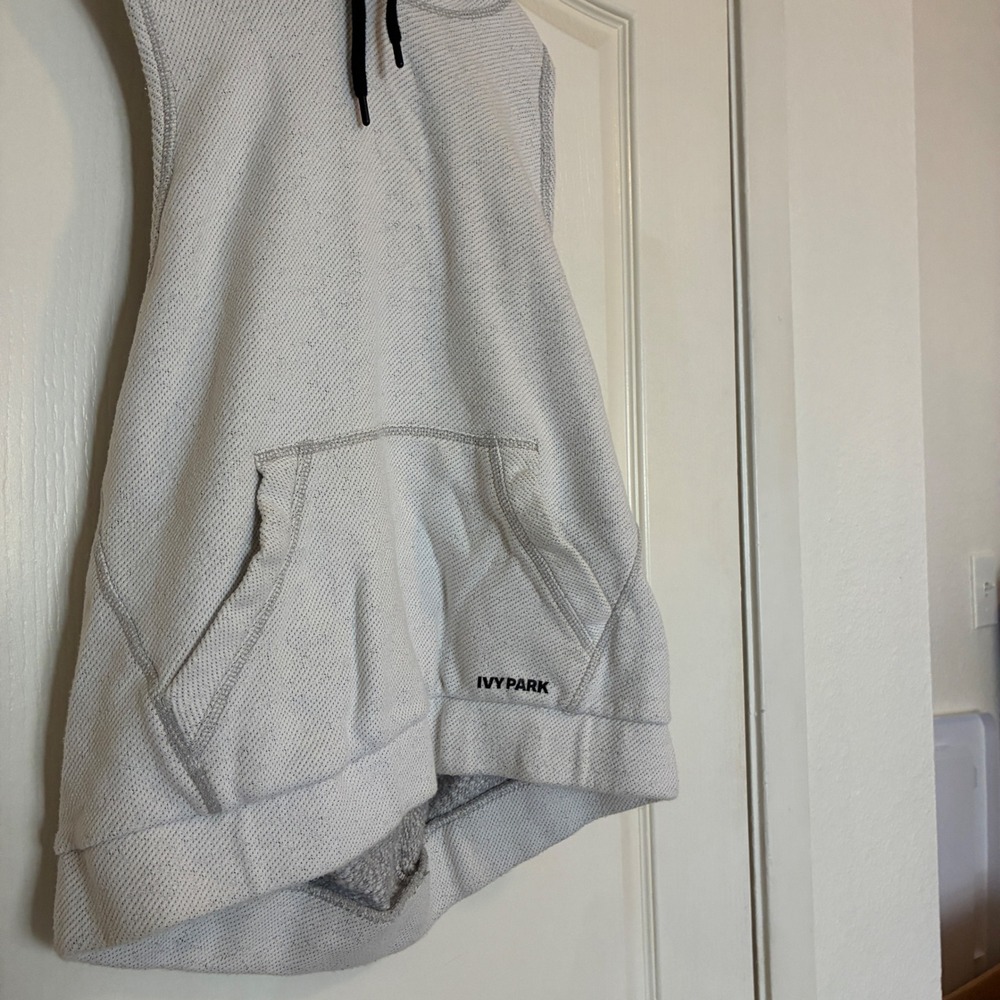 Ivy Park Sleeveless Open Back Hoodie Womens Size M Gray Running Streetwear Gym - Picture 3 of 7